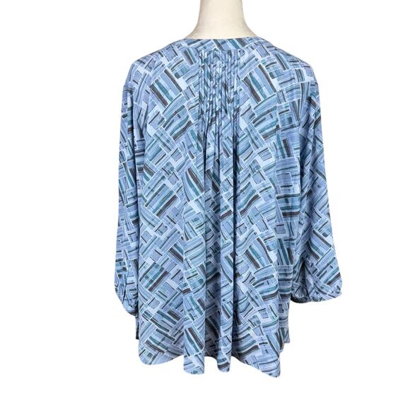NYDJ NWT Blue Geometric Print 3/4 Sleeves Pintuck Button Up Blouse - Picture 3 of 13
